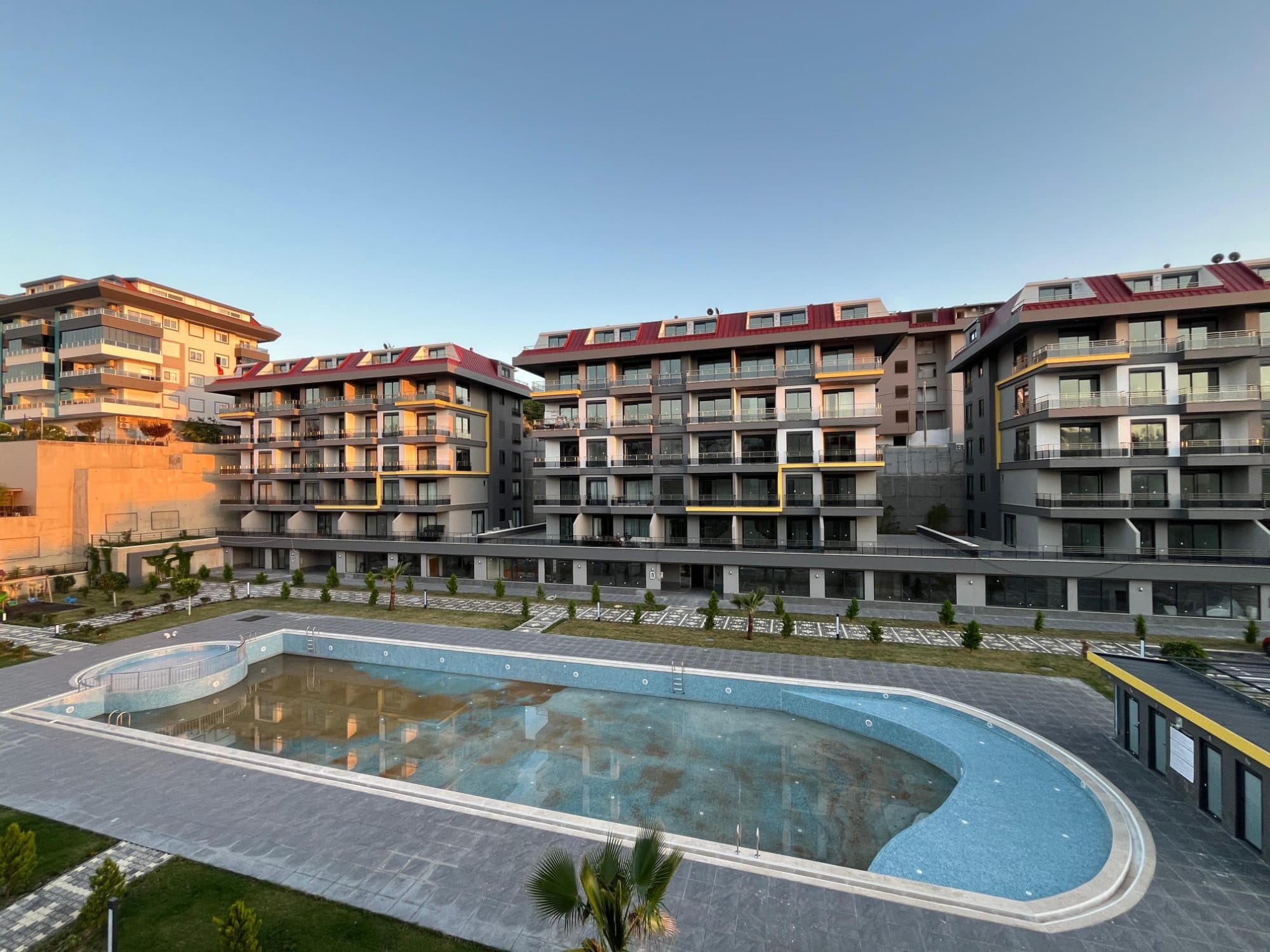 KESTEL BOTANİC GARDEN SİTESİNDE 1+1 DAİRE