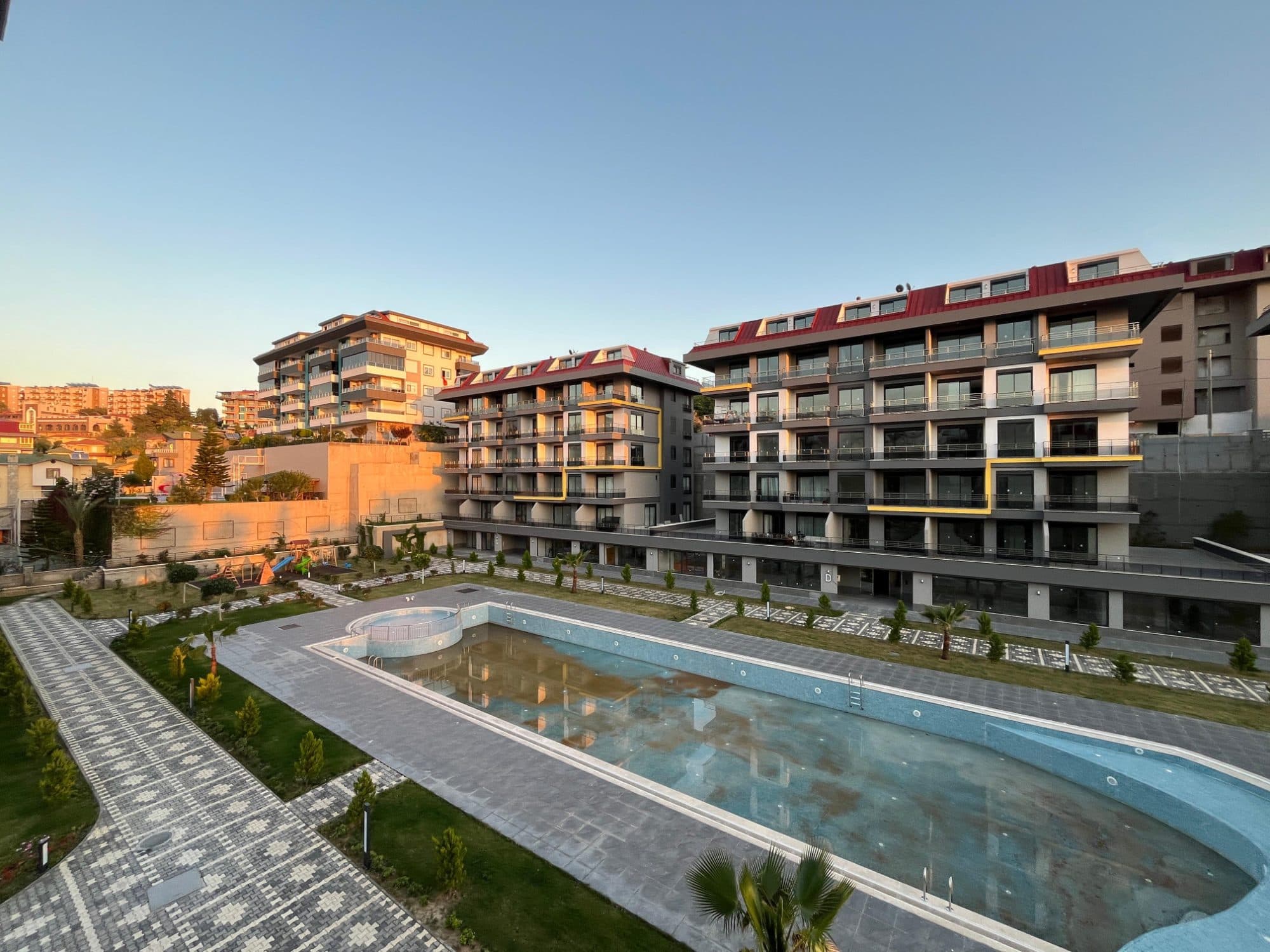 KESTEL BOTANİC GARDEN SİTESİNDE 1+1 DAİRE