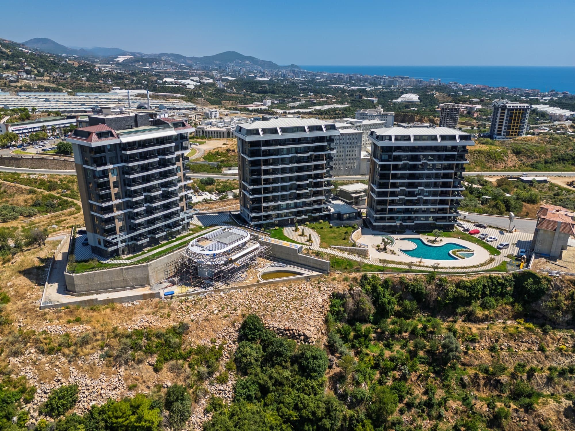 KÜÇÜKER TOWER DENİZ MANZARALI KİRALIK 1+1 DAİRELER
