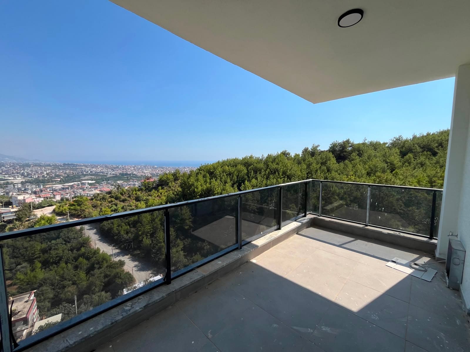 ALANYA ÇIPLAKLI 2+1 KİRALIK DAİRELER DENİZ MANZARALI 