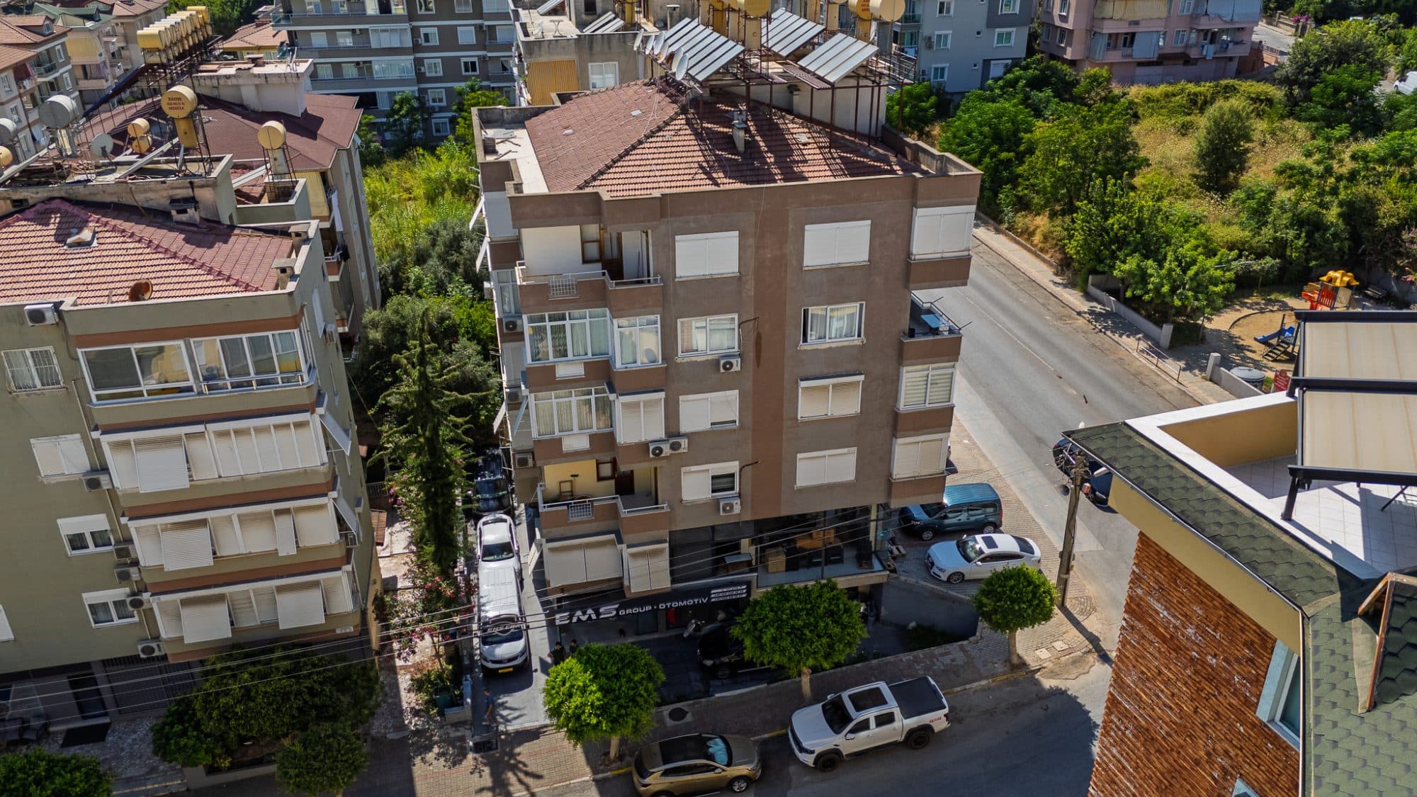 ALANYA 8. NOTER KARŞISINDA SATILIK DÜKKAN