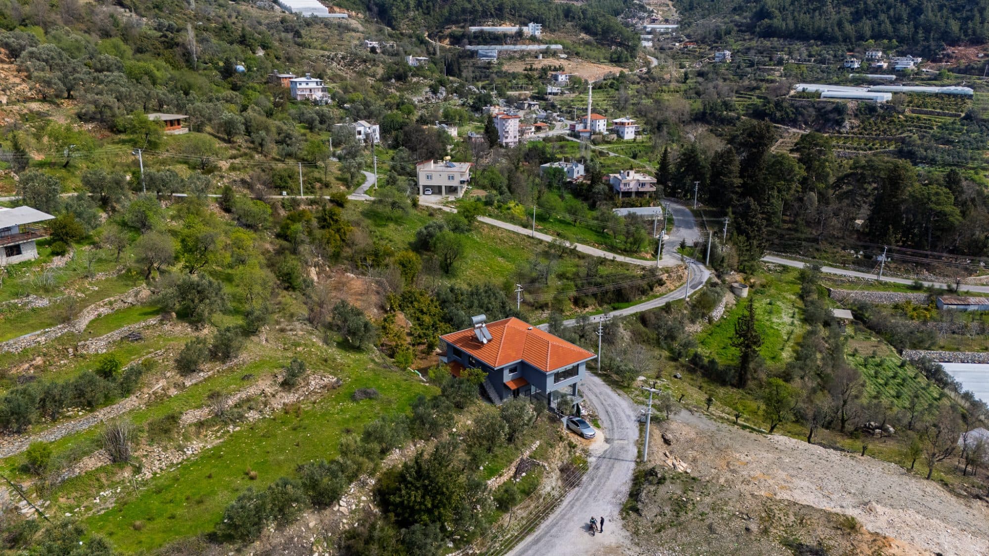 ALANYA KAYABAŞI 1.747m² ARAZİSİYLE EŞYALI MÜSTAKİL EV