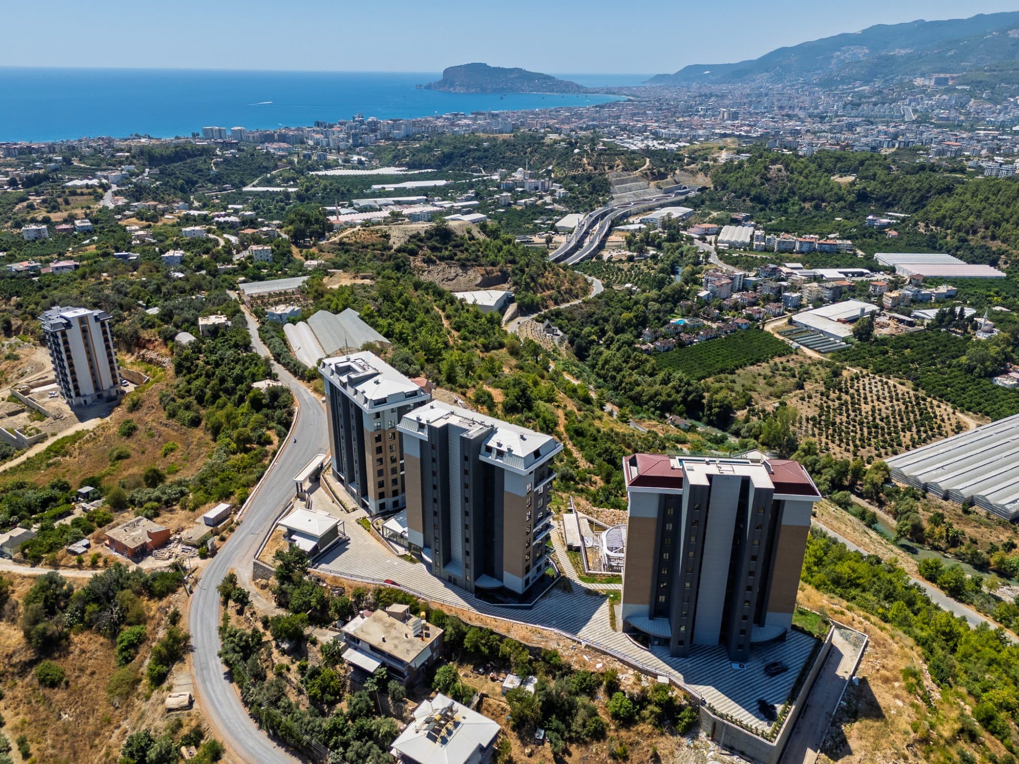 KÜÇÜKER TOWER DENİZ MANZARALI KİRALIK 1+1 DAİRELER