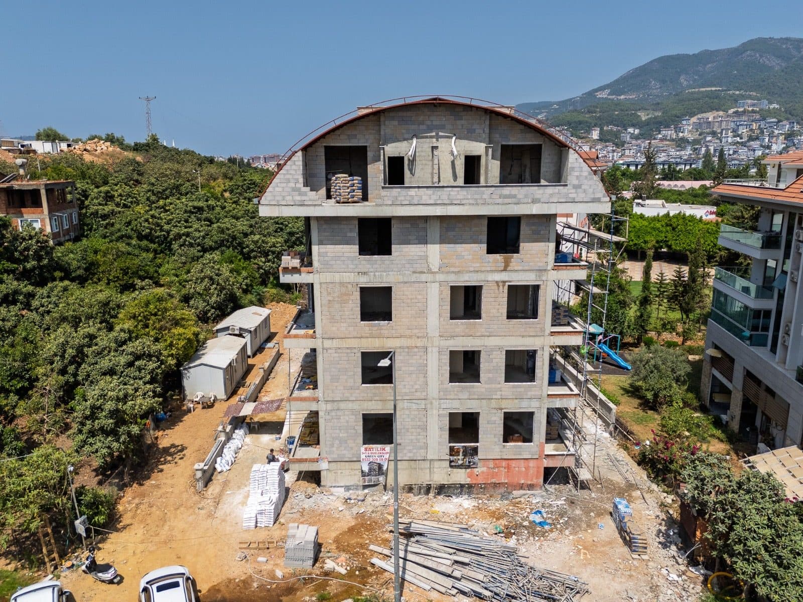 OBA MAHALLESİ YENİ PROJEDE SATILIK 3+1 AYRI MUTFAKLI DAİRE