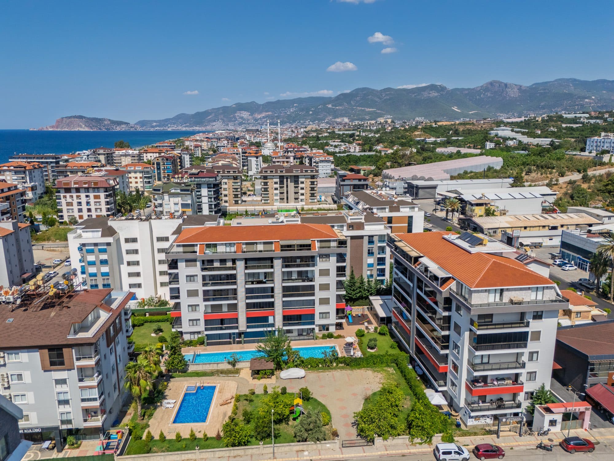ALANYA KESTEL'DE DENİZE 150MT SATILIK FULL EŞYALI AKTİVİTELİ 1+1