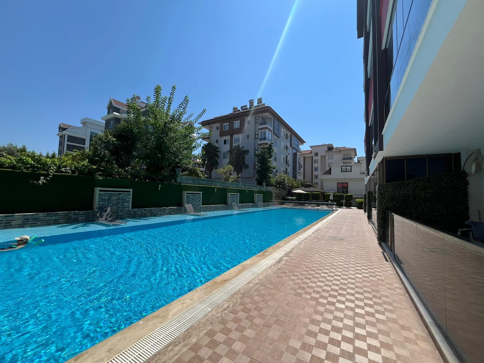 ALANYA KESTEL'DE DENİZE 150MT SATILIK FULL EŞYALI AKTİVİTELİ 1+1