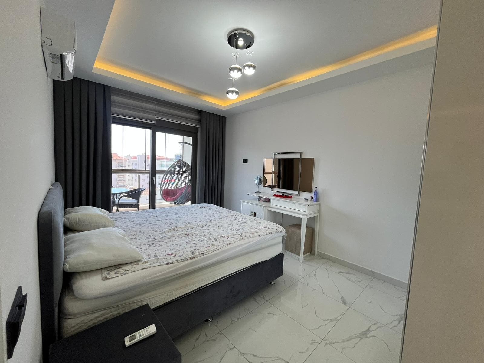 ALANYA KESTEL'DE DENİZE 150MT SATILIK FULL EŞYALI AKTİVİTELİ 1+1