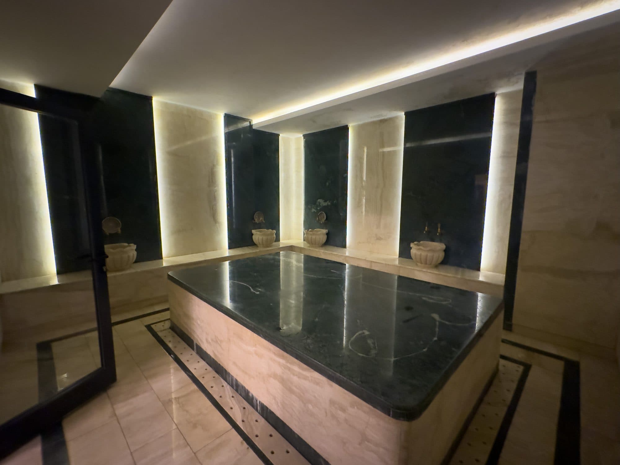 Alanya Mahmutlar Green Ocean Residence’ta Satılık 1+1 Daire