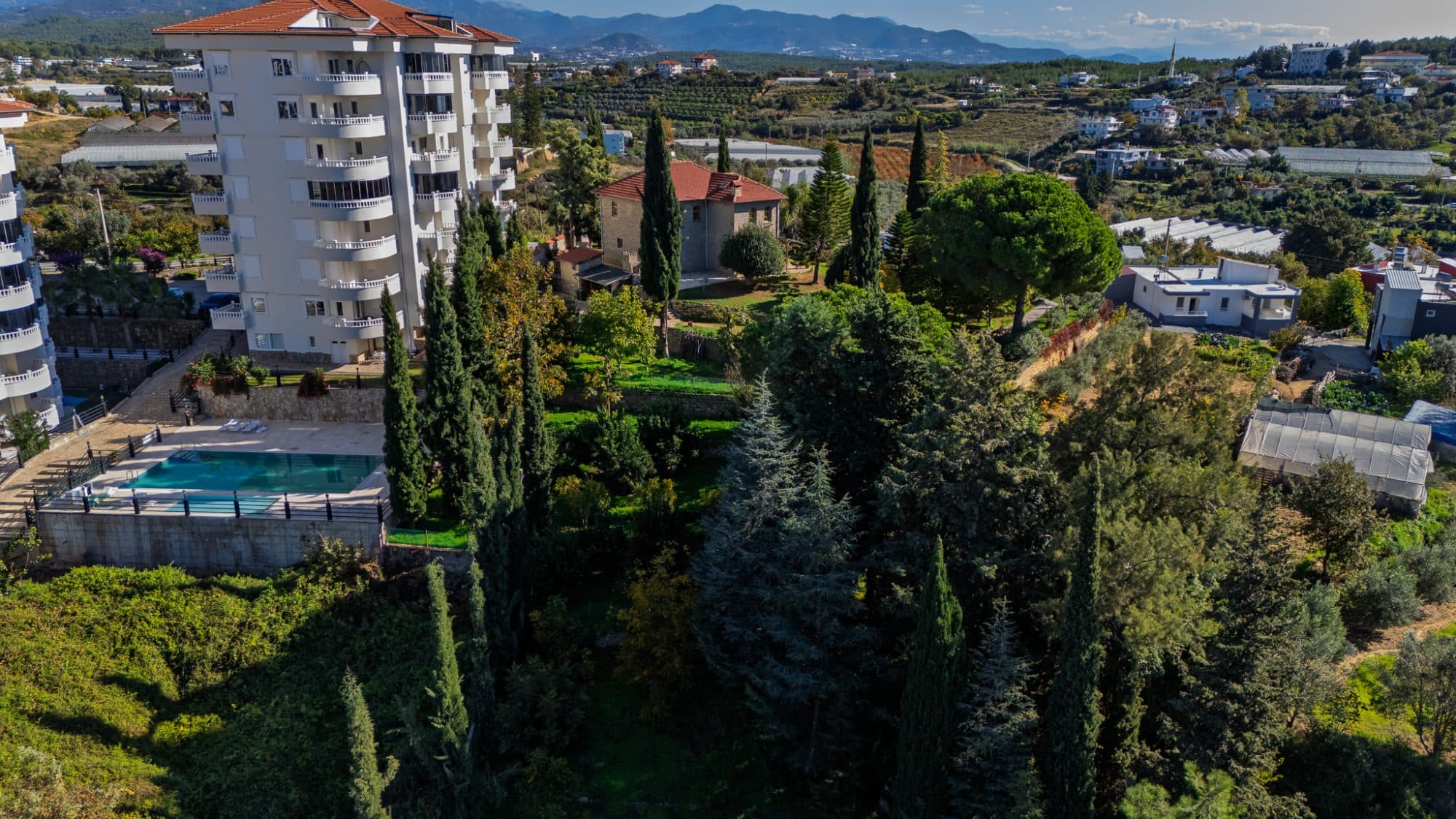 4.240 m² Arazi Üzerinde Özel Bahçeli 225 m² Satılık Taş Ev 15
