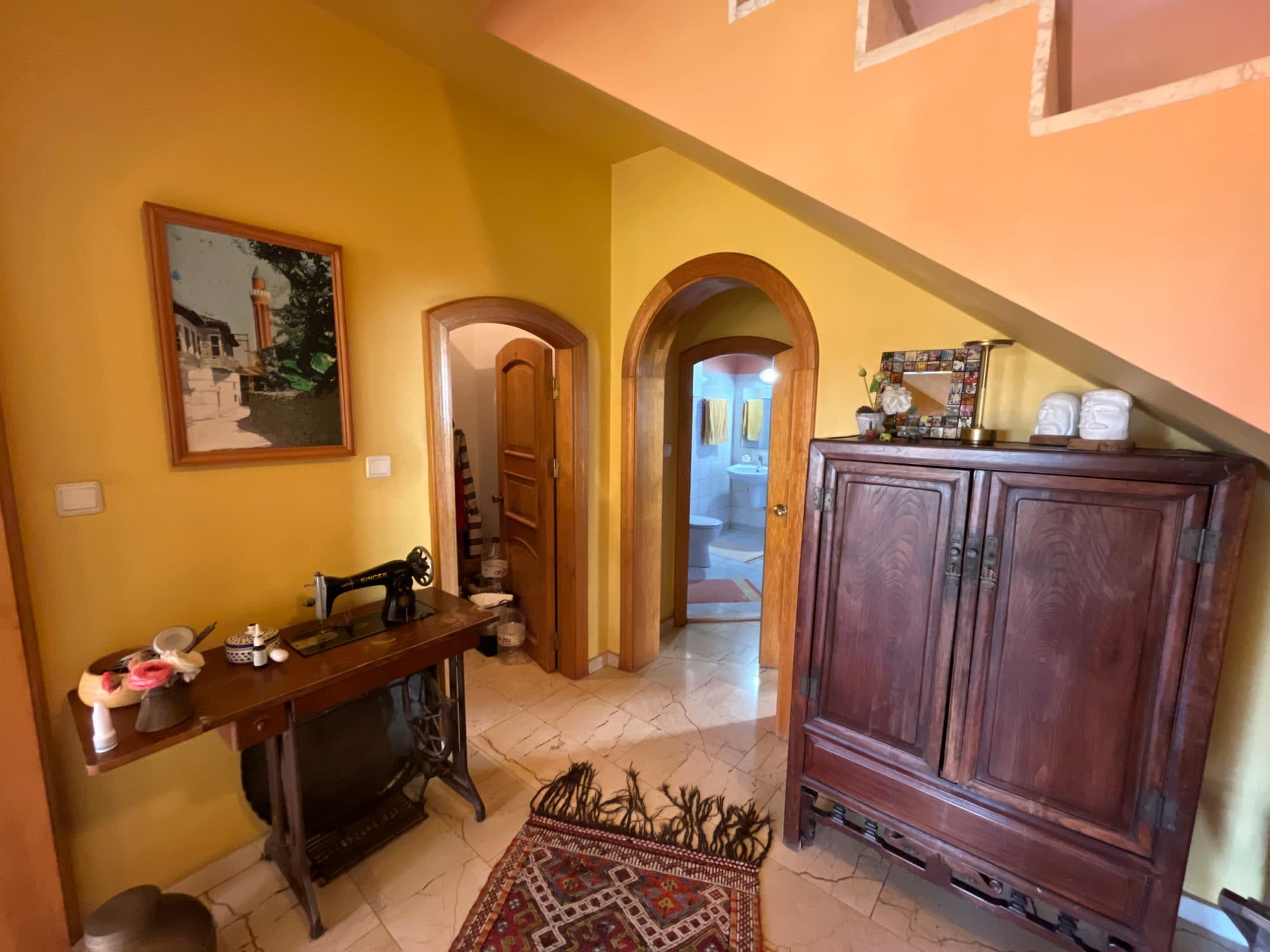 4.240 m² Arazi Üzerinde Özel Bahçeli 225 m² Satılık Taş Ev 27