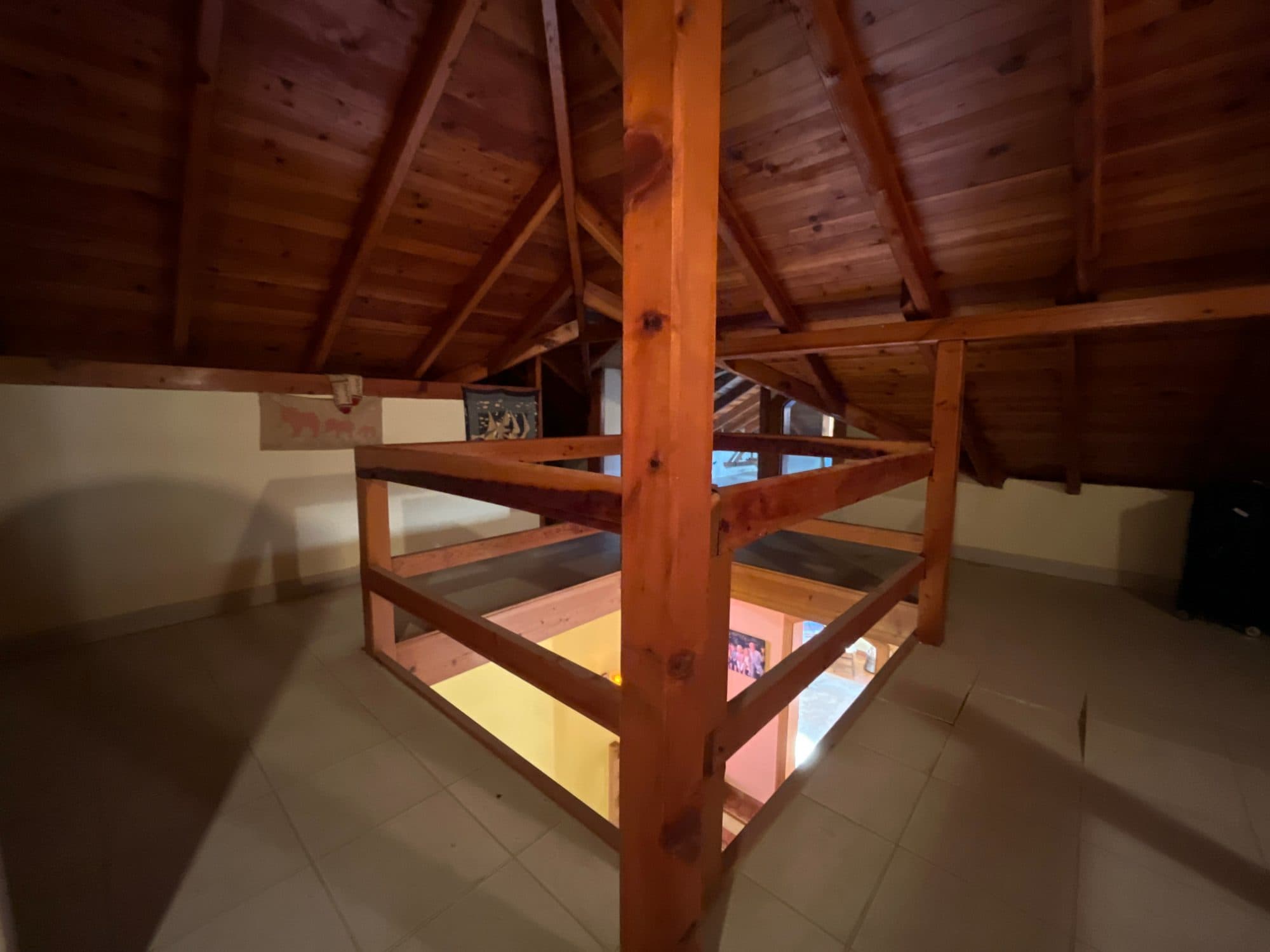 4.240 m² Arazi Üzerinde Özel Bahçeli 225 m² Satılık Taş Ev 51